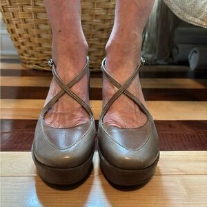 Antelope platform wedges